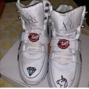 YRU Quizmo shoes sz 10